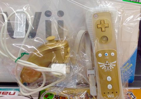 金のwiiリモコンです ゲーム フィギュア トレカ 古着の買取ならお宝創庫