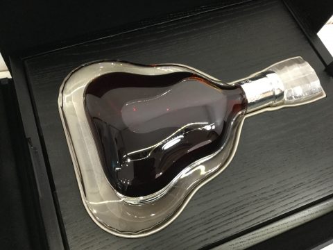 買取速報 Hennessy ヘネシー リシャール ブランド品 ロレックス 金 プラチナ 酒 金券 切手 ゲーム フィギュア トレカ 古着の買取 お宝創庫